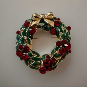 Elegant Vintage Gold and Red Rhinestone Wreath Brooch